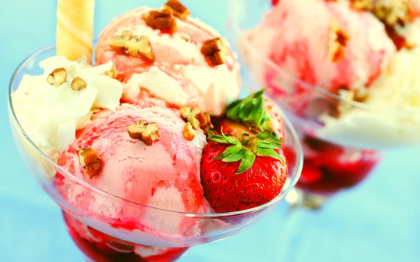 Strawberry Ice-cream Dessert